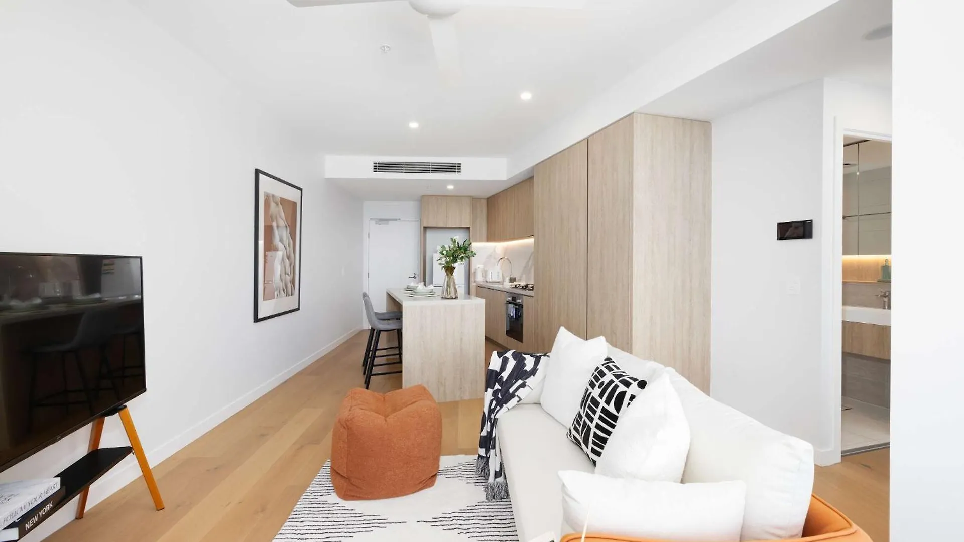 Appartamento Modern 1Br Apt Steps From Casino & Pacific Fair Gold Coast Australia