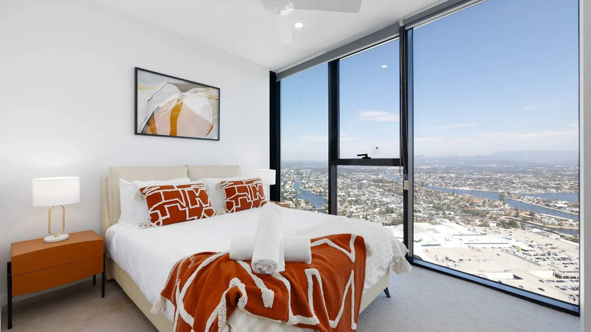 Modern 1Br Apt Steps From Casino & Pacific Fair Gold Coast Appartamento