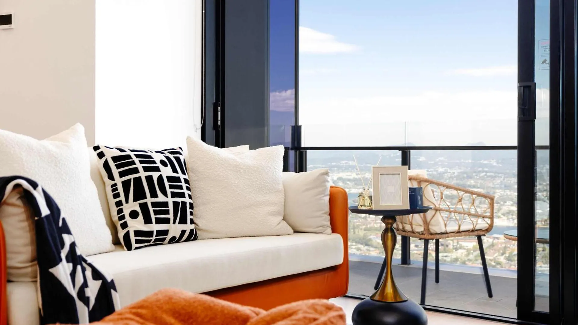 Modern 1Br Apt Steps From Casino & Pacific Fair Gold Coast